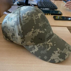 Прикольная шапка: Кепка камуфляж піксель